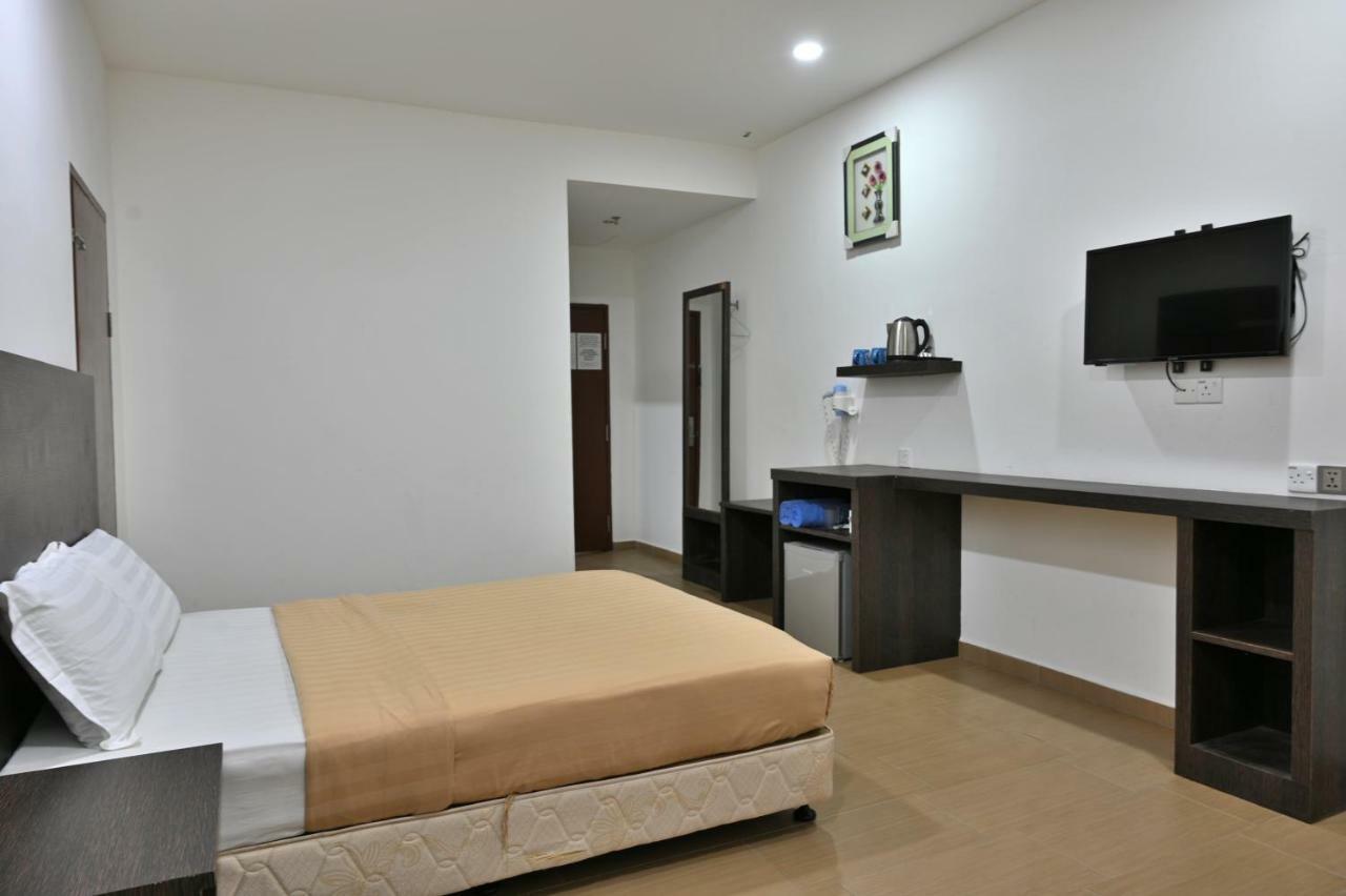 Hotel Cenang View *